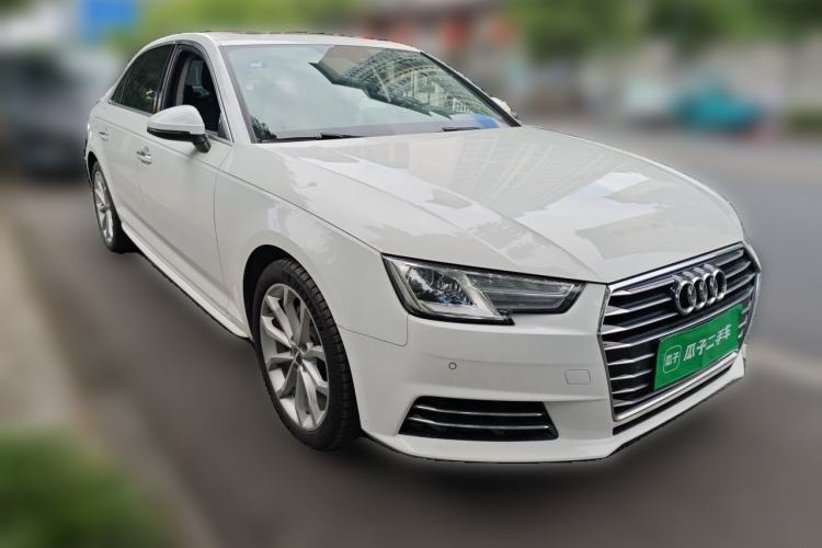 Used Audi A4L 2018 30th Anniversary Edition 40 TFSI Trendy Model Front Right 45 Deg