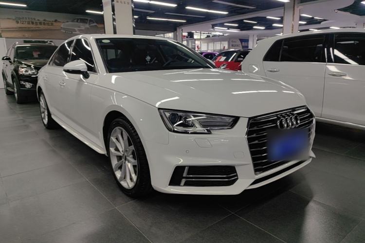 Used Audi A4L 2018 30th Anniversary Edition 40 TFSI Trendy Model Front Right 45 Deg