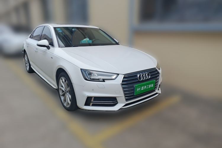 Used Audi A4L 2018 30th Anniversary Edition 40 TFSI Fashion Model Front Right 45 Deg