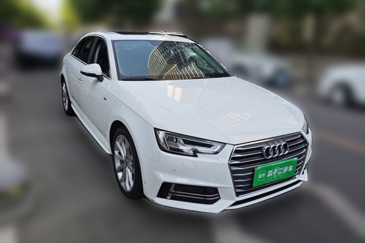 Used Audi A4L 2018 30th Anniversary Edition 40 TFSI Fashion Model Front Right 45 Deg