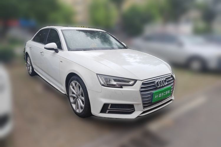 Used Audi A4L 2018 30th Anniversary Edition 40 TFSI Fashion Model Front Right 45 Deg