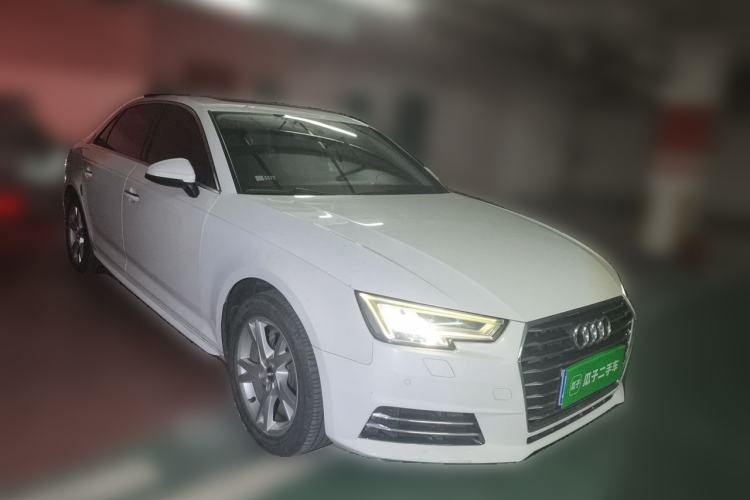 Used Audi A4L 2018 30th Anniversary Edition 40 TFSI Trendy Model Front Right 45 Deg