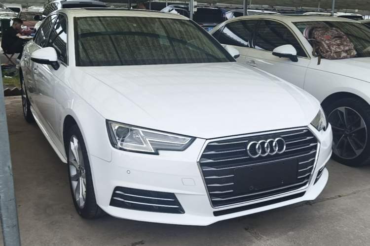 Used Audi A4L 2018 30th Anniversary Edition 40 TFSI Trendy Model Front Right 45 Deg