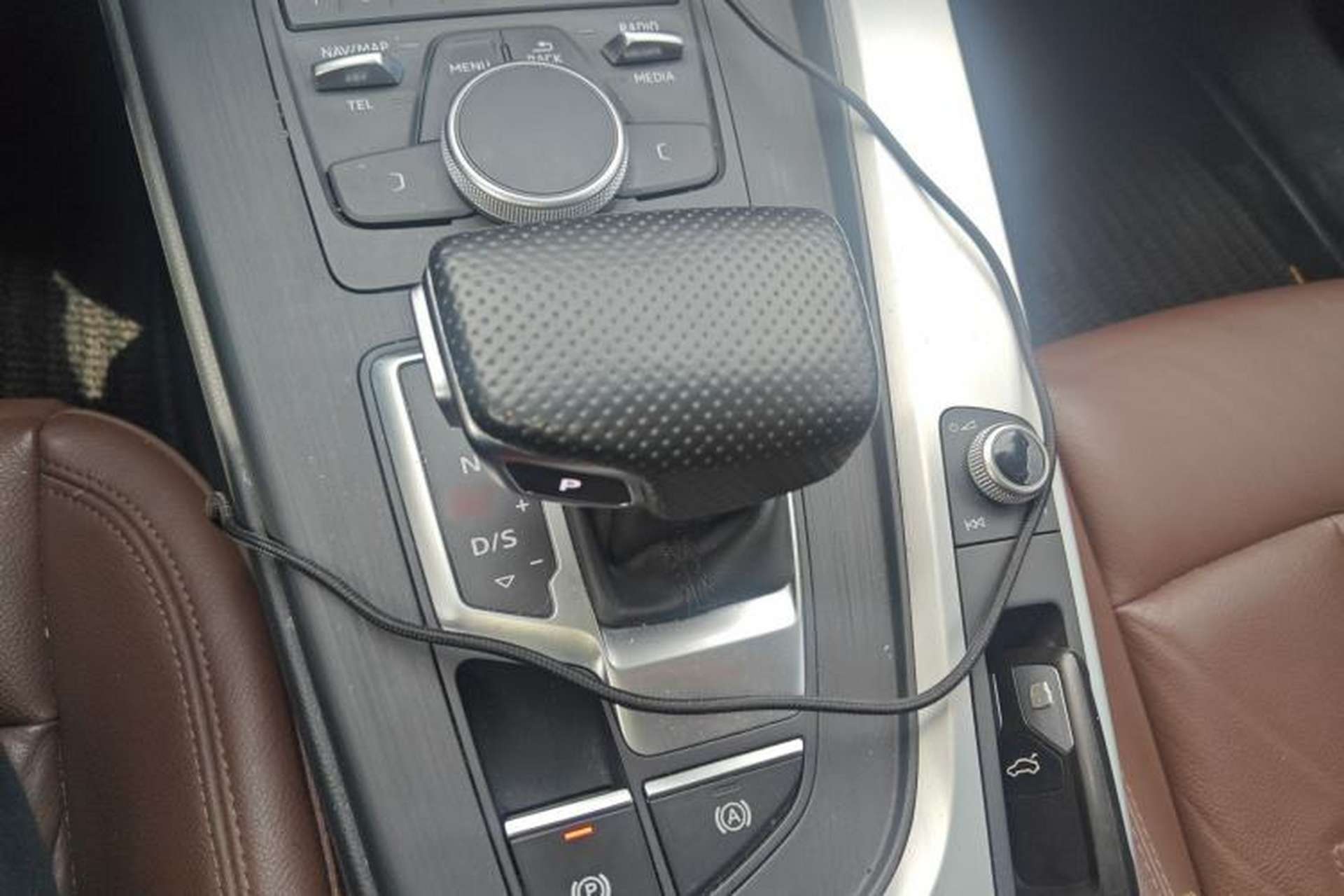 Used Audi A4L 2018 30th Anniversary Edition 45 TFSI quattro Individual Sport Edition Gear Lever