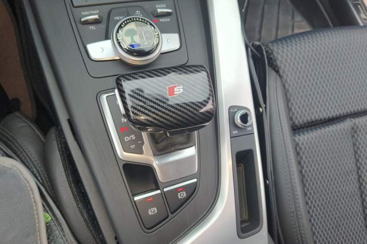 Used Audi A4L 2018 30th Anniversary Edition 40 TFSI Sport Edition Gear Lever