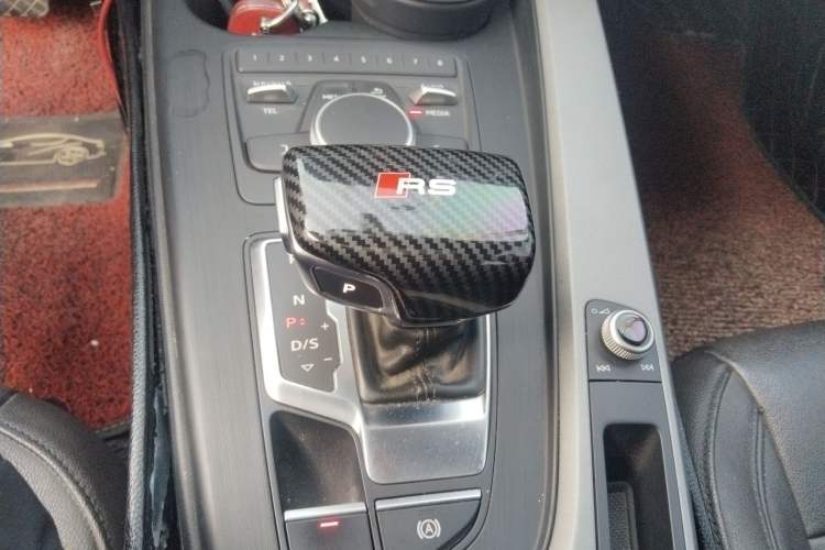 Used Audi A4L 2018 30th Anniversary Edition 40 TFSI Trendy Model Gear Lever