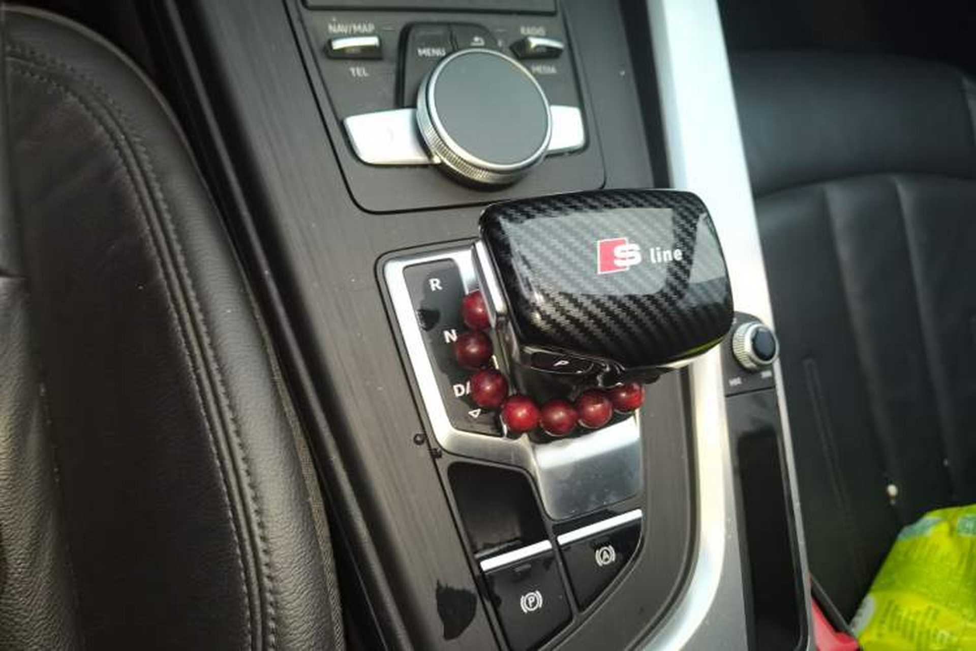 Used Audi A4L 2018 30th Anniversary Edition 40 TFSI Fashion Model Gear Lever