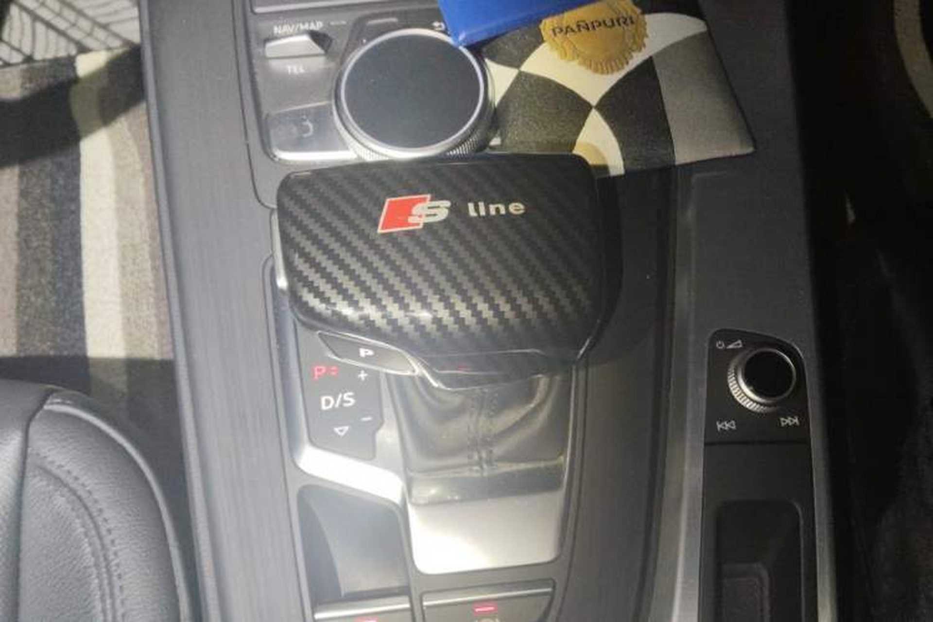 Used Audi A4L 2018 30th Anniversary Edition 40 TFSI Fashion Model Gear Lever