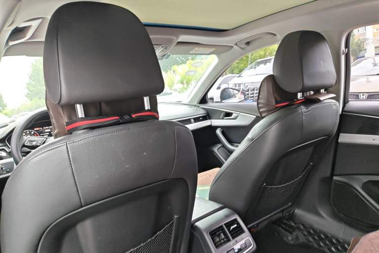 Used Audi A4L 2018 30th Anniversary Edition 40 TFSI Fashion Model Headliner