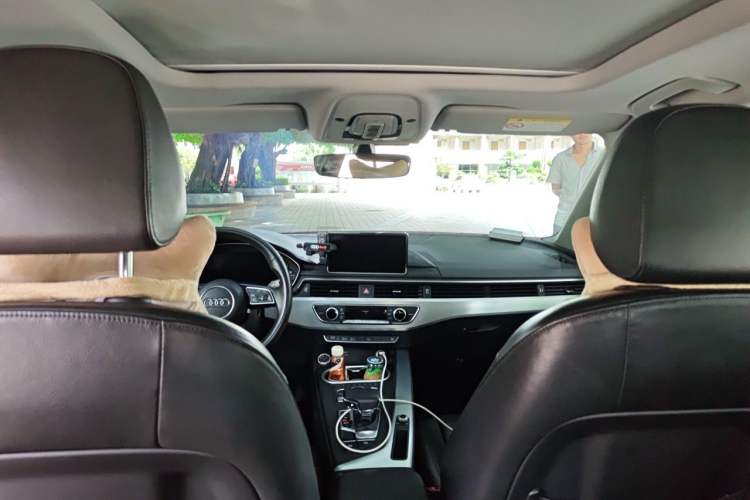 Used Audi A4L 2018 30th Anniversary Edition 40 TFSI Fashion Model Headliner