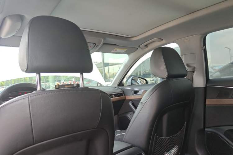Used Audi A4L 2018 30th Anniversary Edition 40 TFSI Fashion Model Headliner