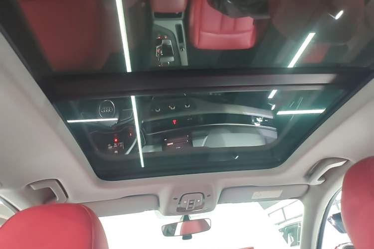 Used Audi A4L 2018 30th Anniversary Edition 40 TFSI Trendy Model Headliner