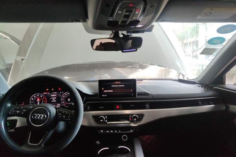 Used Audi A4L 2018 30th Anniversary Edition 40 TFSI Fashion Model Headliner