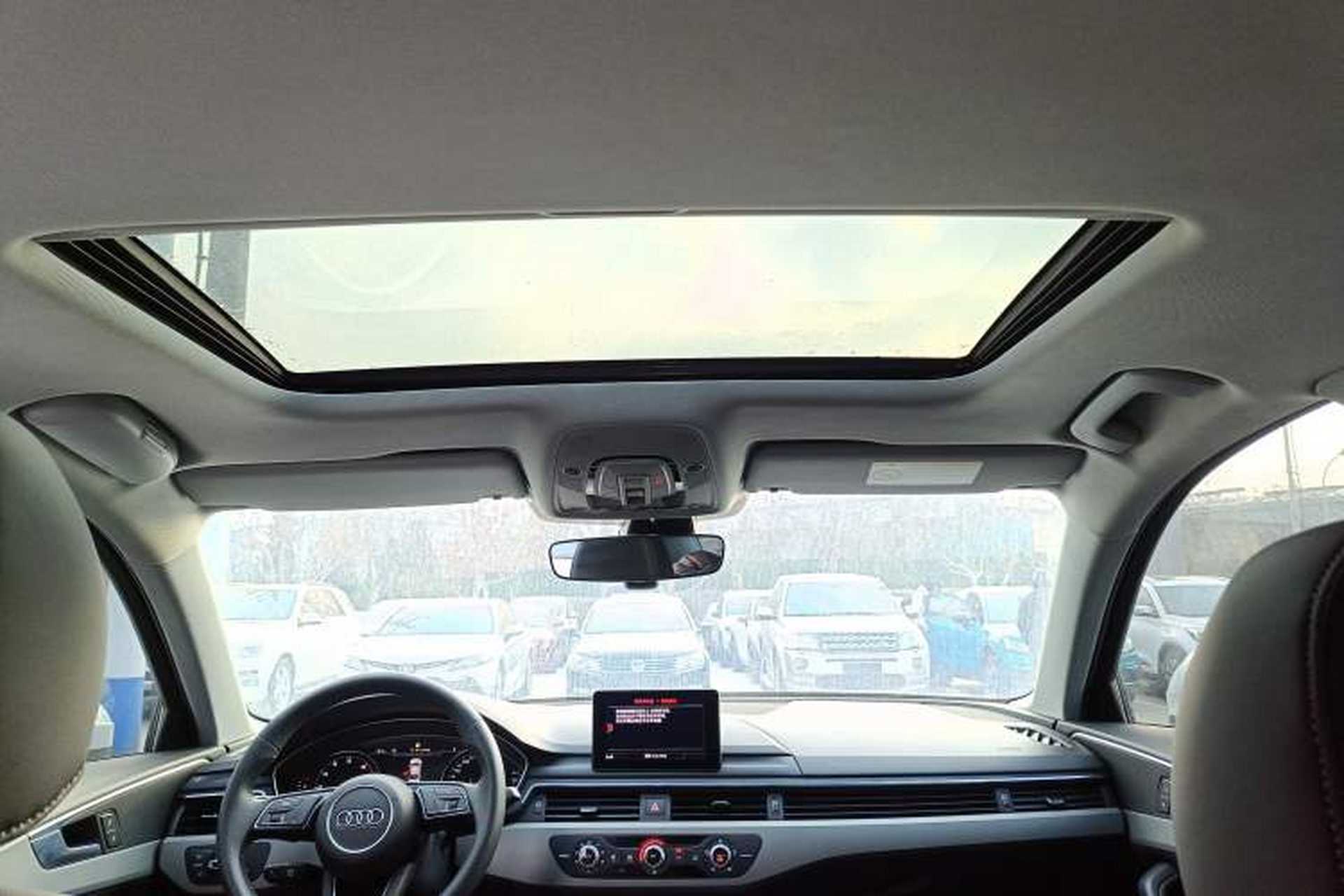 Used Audi A4L 2018 30th Anniversary Edition 40 TFSI Trendy Model Headliner