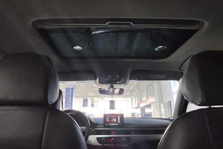 Used Audi A4L 2018 30th Anniversary Edition 40 TFSI Trendy Model Headliner