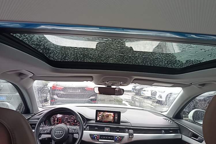 Used Audi A4L 2018 30th Anniversary Edition 40 TFSI Fashion Model Headliner