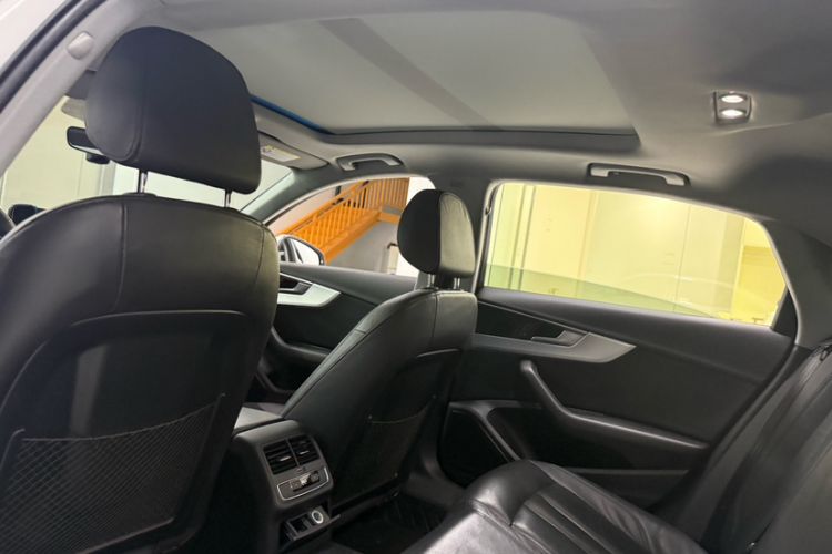 Used Audi A4L 2018 30th Anniversary Edition 40 TFSI Fashion Model Headliner