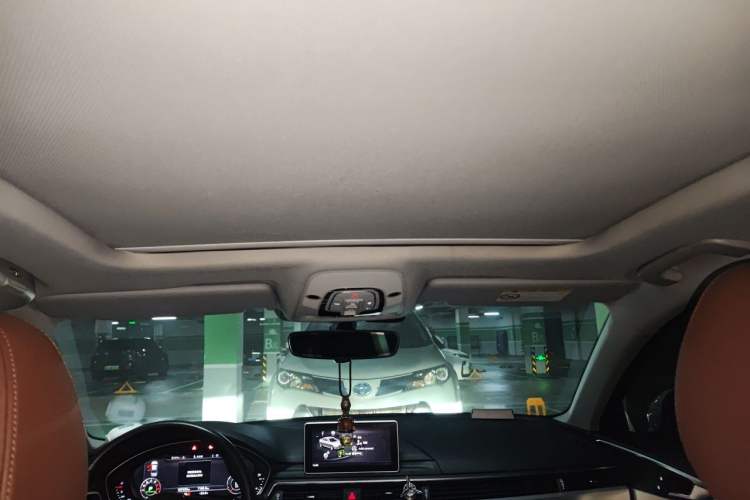 Used Audi A4L 2018 30th Anniversary Edition 40 TFSI Fashion Model Headliner