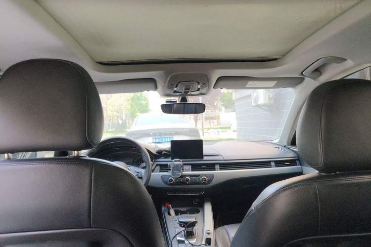 Used Audi A4L 2018 30th Anniversary Edition 40 TFSI Fashion Model Headliner