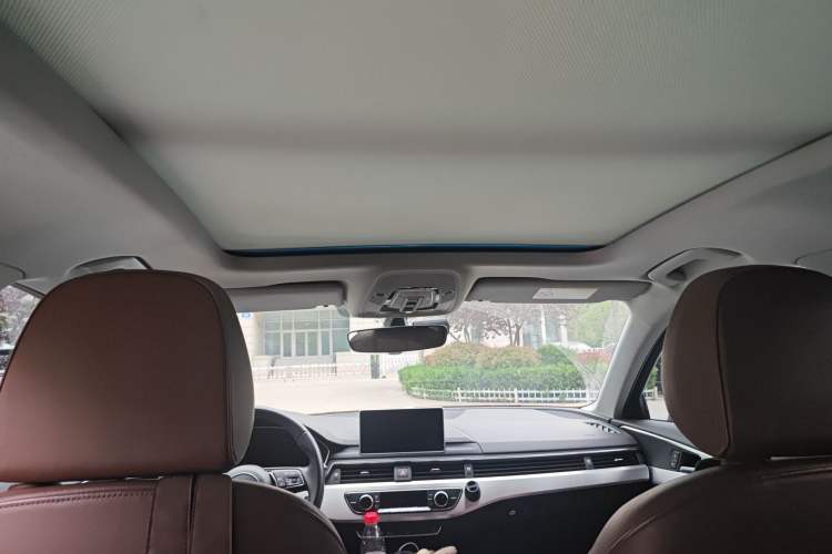 Used Audi A4L 2018 30th Anniversary Edition 40 TFSI Fashion Model Headliner