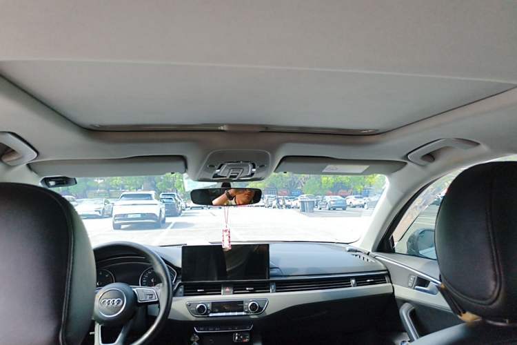 Used Audi A4L 2018 30th Anniversary Edition 40 TFSI Fashion Model Headliner