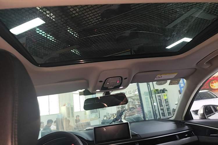 Used Audi A4L 2018 30th Anniversary Edition 40 TFSI Trendy Model Headliner