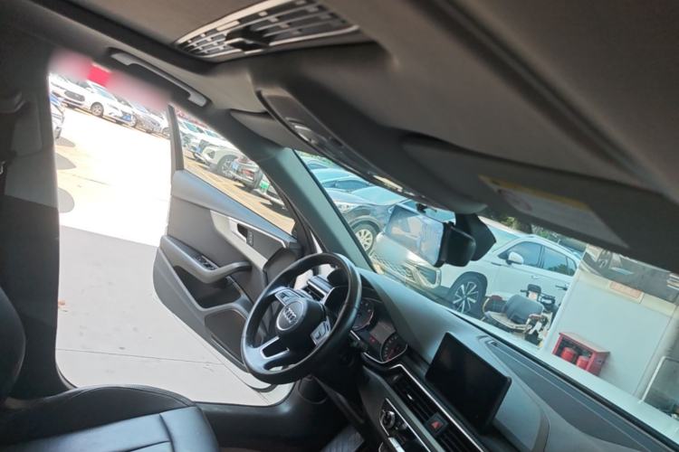 Used Audi A4L 2018 30th Anniversary Edition 40 TFSI Trendy Model Headliner