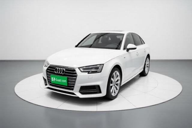 Audi A4L 2018 30th Anniversary Edition 40 TFSI Fashion Model с пробегом