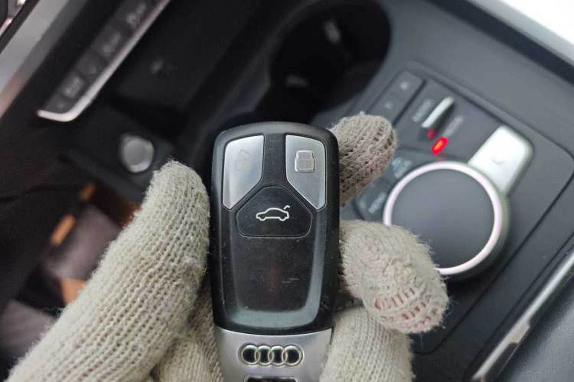 Used Audi A4L 2018 30th Anniversary Edition 40 TFSI Fashion Model Interior 1
