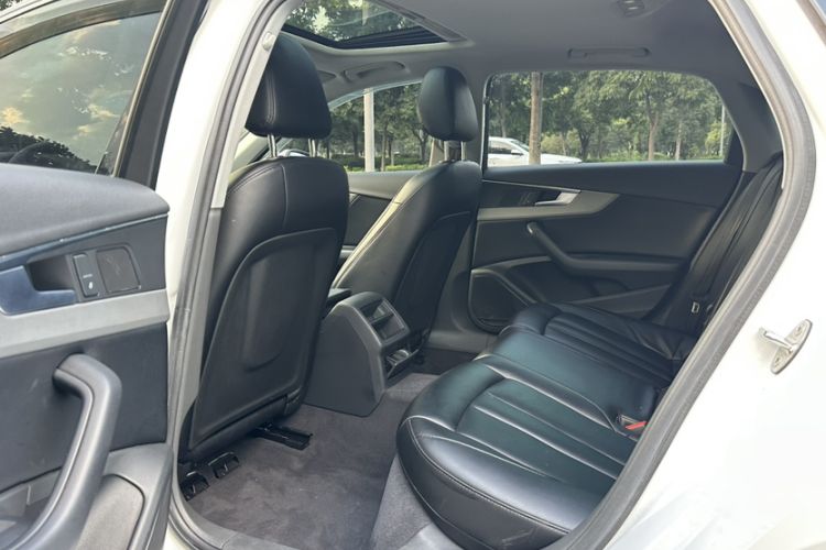 Used Audi A4L 2018 30th Anniversary Edition 30 TFSI Ambition Model Interior 1