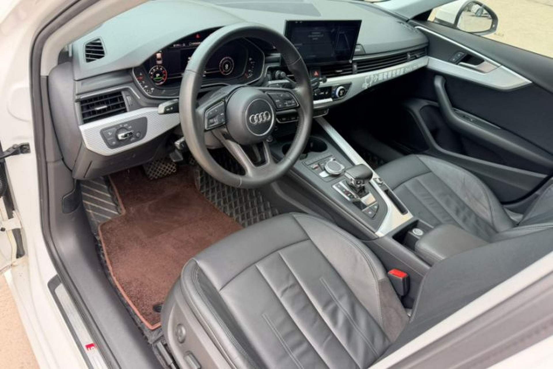 Used Audi A4L 2018 30th Anniversary Edition 40 TFSI Fashion Model Interior 1