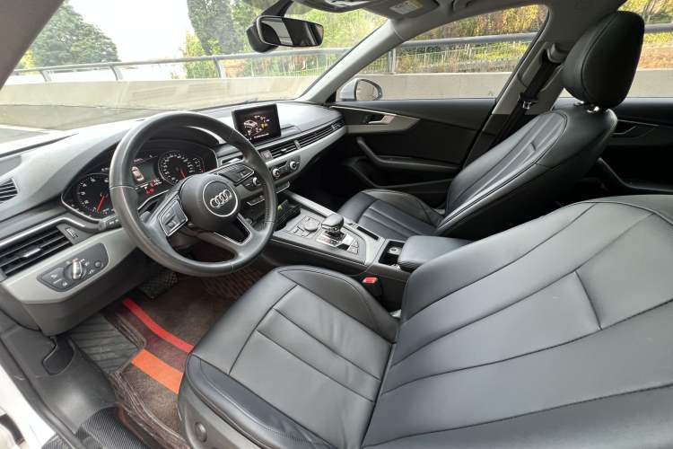 Used Audi A4L 2018 30th Anniversary Edition 40 TFSI Trendy Model Interior 1