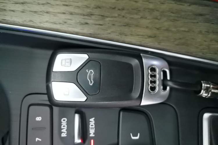 Used Audi A4L 2018 30th Anniversary Edition 40 TFSI Trendy Model Interior 1