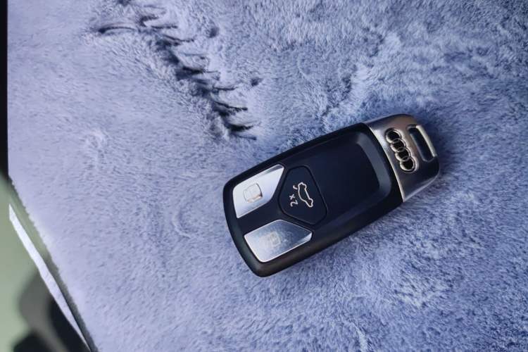 Used Audi A4L 2018 30th Anniversary Edition 40 TFSI Fashion Model Interior 1