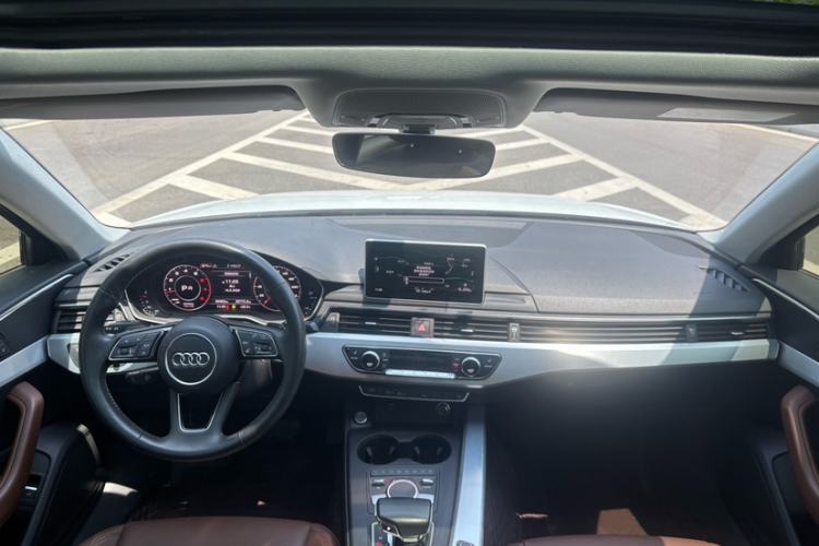 Used Audi A4L 2018 30th Anniversary Edition 40 TFSI Fashion Model Interior 1