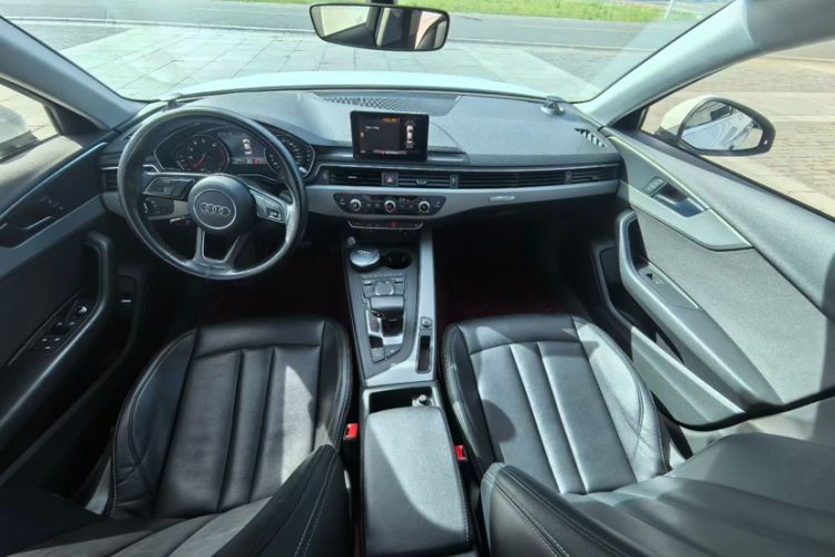 Used Audi A4L 2018 30th Anniversary Edition 40 TFSI Trendy Model Interior 1