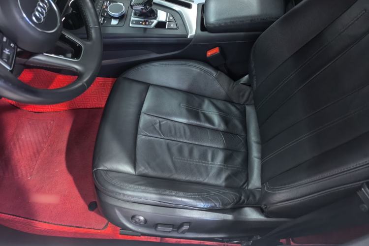 Used Audi A4L 2018 30th Anniversary Edition 40 TFSI Fashion Model Interior 1
