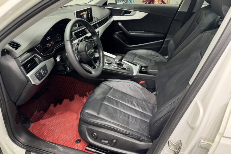 Used Audi A4L 2018 30th Anniversary Edition 40 TFSI Fashion Model Interior 1