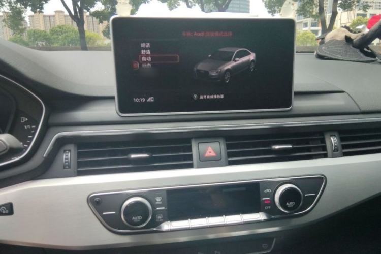 Used Audi A4L 2018 30th Anniversary Edition 40 TFSI Fashion Model Interior 1