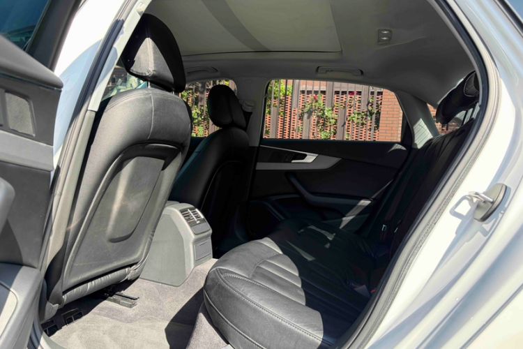 Used Audi A4L 2018 30th Anniversary Edition 40 TFSI Trendy Model Interior 1