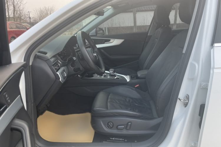 Used Audi A4L 2018 30th Anniversary Edition 40 TFSI Fashion Model Interior 1