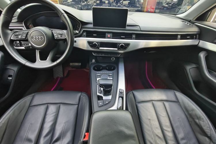 Used Audi A4L 2018 30th Anniversary Edition 40 TFSI Fashion Model Interior 1