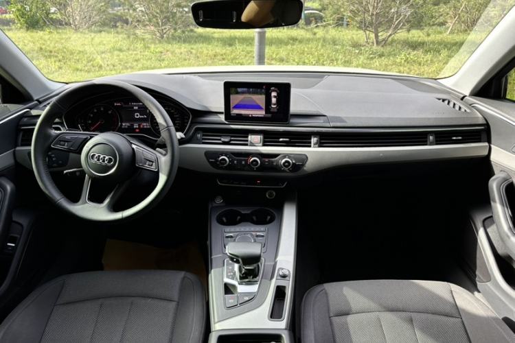 Used Audi A4L 2018 30th Anniversary Edition 40 TFSI Trendy Model Interior 1