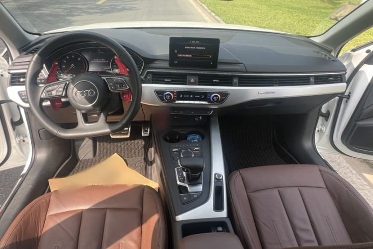Used Audi A4L 2018 30th Anniversary Edition 45 TFSI quattro Individual Sport Edition Interior 10