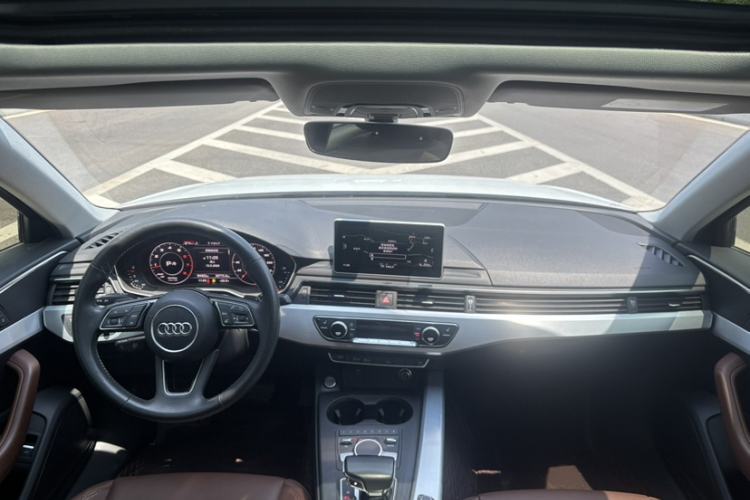 Used Audi A4L 2018 30th Anniversary Edition 40 TFSI Fashion Model Interior 2