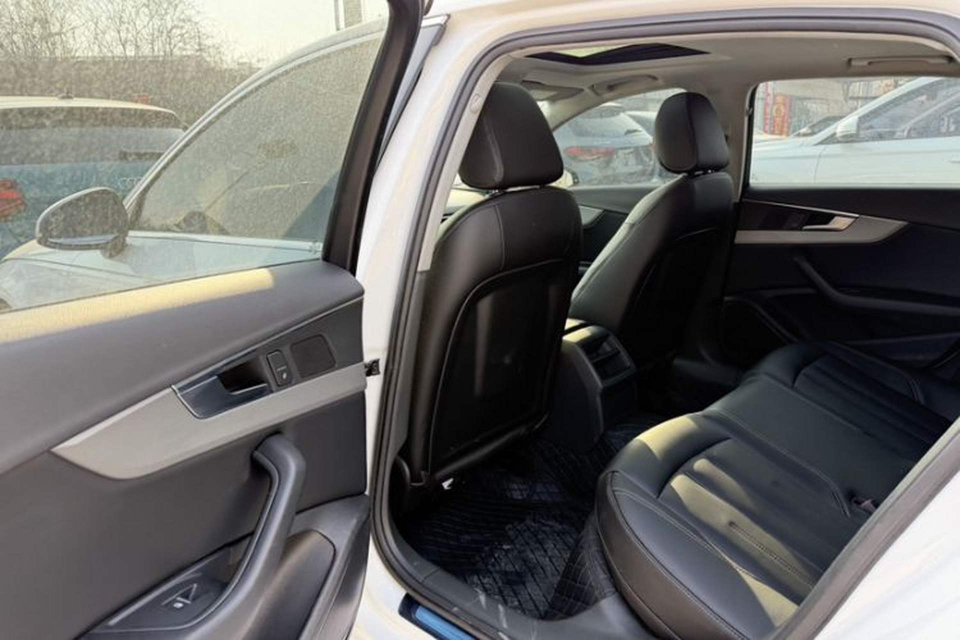 Used Audi A4L 2018 30th Anniversary Edition 40 TFSI Trendy Model Interior 2