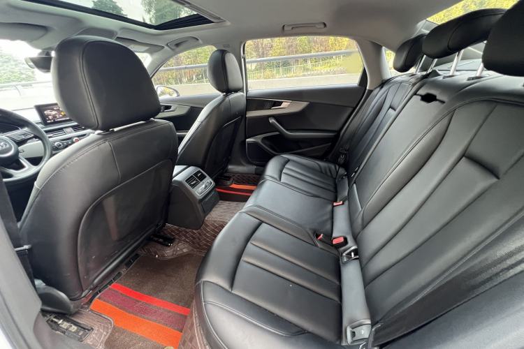 Used Audi A4L 2018 30th Anniversary Edition 40 TFSI Trendy Model Interior 2