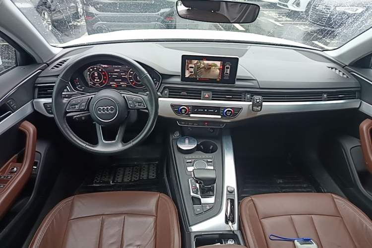 Used Audi A4L 2018 30th Anniversary Edition 40 TFSI Fashion Model Interior 2
