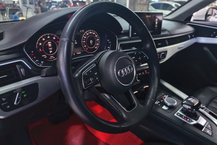 Used Audi A4L 2018 30th Anniversary Edition 40 TFSI Fashion Model Interior 2