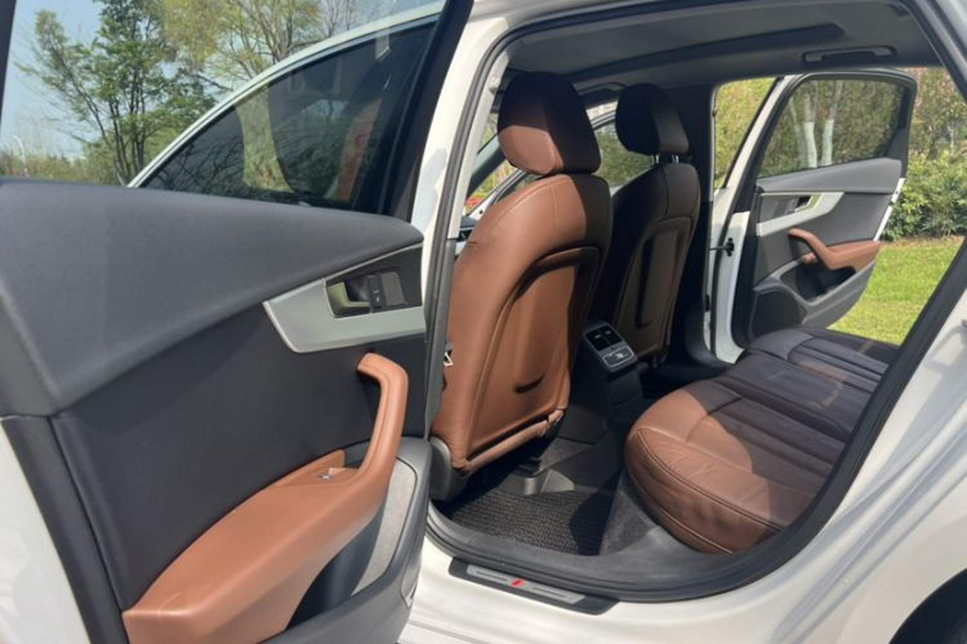 Used Audi A4L 2018 30th Anniversary Edition 45 TFSI quattro Individual Sport Edition Interior 3